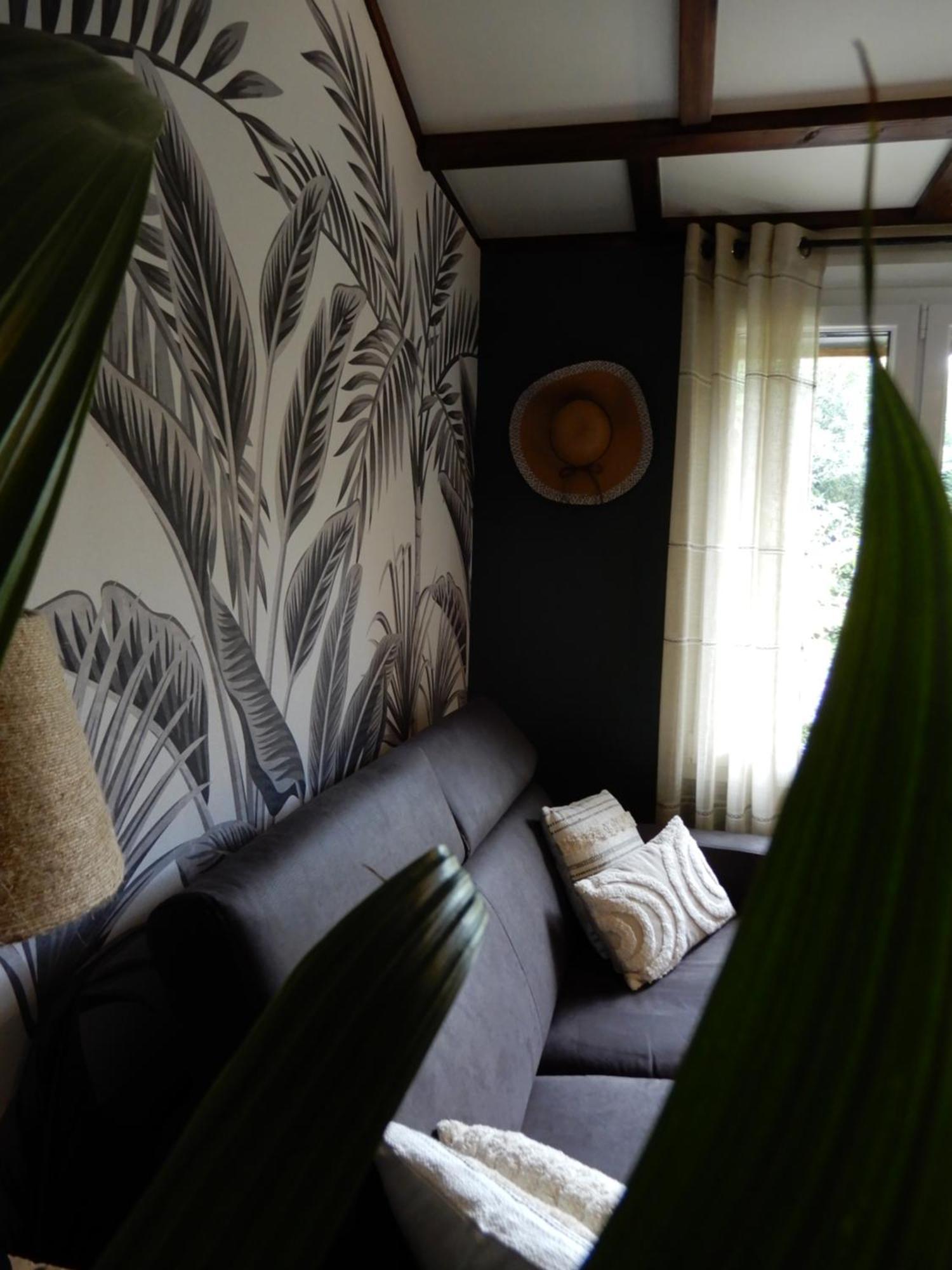 Le Cottage Exotique Du Lutin Many & Son Bain Nordique Saint-Christophe-Sur-Conde Exterior foto